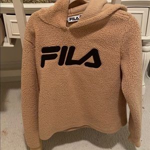 tan fila sweater